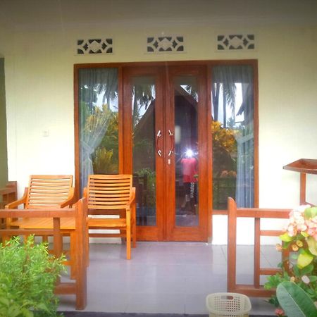Bias Bungalows Gili Air Exteriör bild