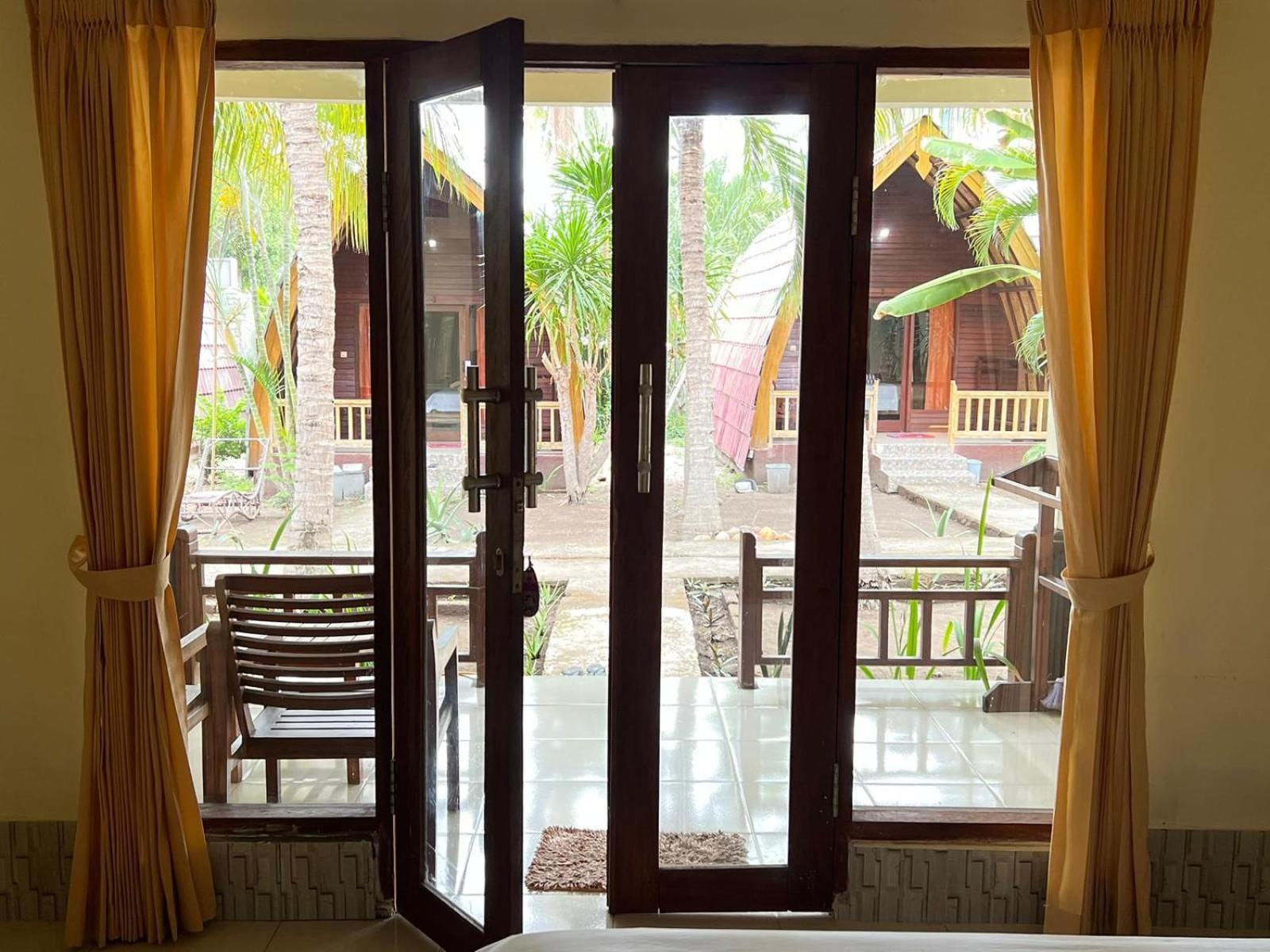 Bias Bungalows Gili Air Exteriör bild